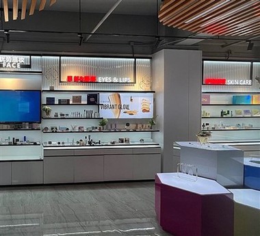 نمایشگاه شیشه ای عطر برای فروشگاه رایگان وظیفه