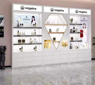 عطر و نمایش آرایش