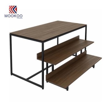 قفسه نمایش فروشگاه پوشاک