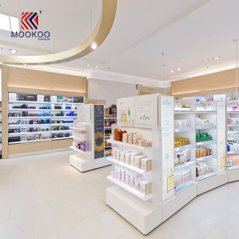 فروشگاه داخلی نمایشگاه لوازم آرایشی و بهداشتی ساده